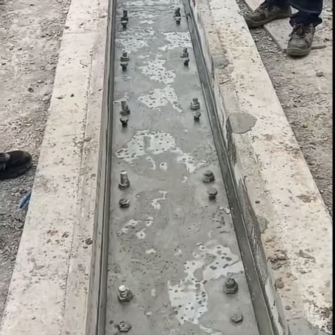 赤水港口码头起重机龙门吊重型机械设备稳固用早强快凝轨道胶泥